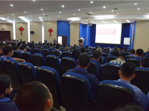 尊龙凯时集团举行《六西格玛高层主管向导力培训》 