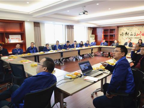 深学细悟转达头脑实力 ——尊龙凯时集团党总支开展学习十九大精神 