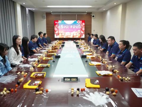 月圆中秋 情暖尊龙凯时|尊龙凯时电气开展外地职工关爱活动