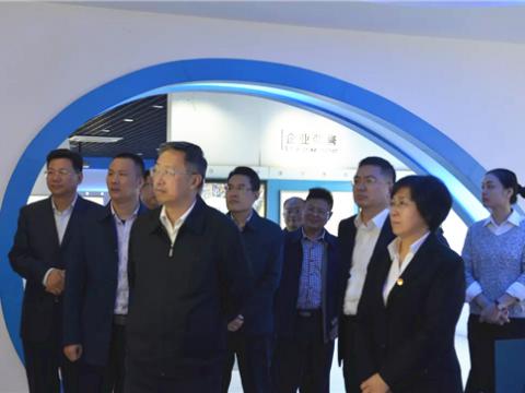 省总工会马永青副主席一行来尊龙凯时集团调研职工文化及阵地建设事情