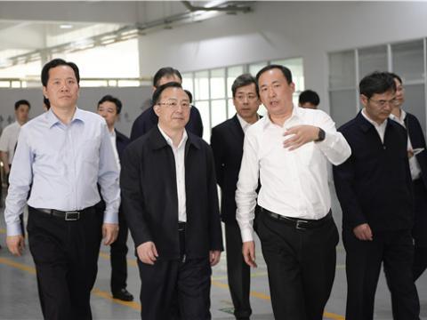 江苏省省长吴政隆莅临尊龙凯时集团走访调研
